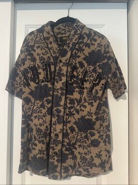 10 Deep Baseball-Style Floral Button-Up